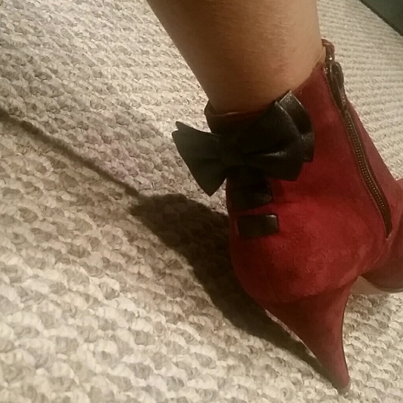 ANTHRO Real leather & Suede NWT back bow booties - Picture 2 of 4